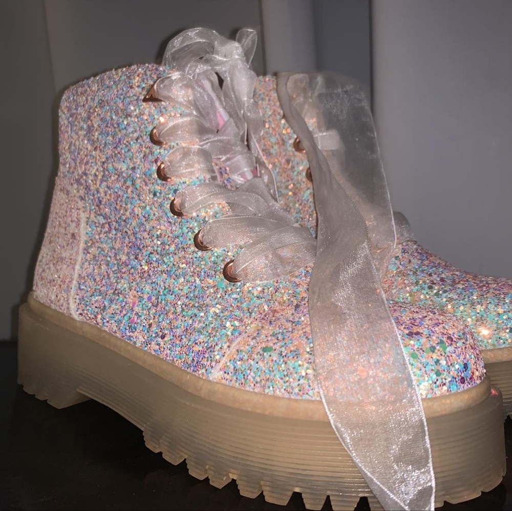 Y.R.U. Fairy Wand(erers) Slayr Boots - Sz 8 Pink Combat Boots